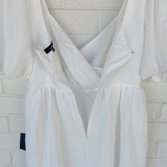 NWT Lulu's Little Bit In Love White Surplice Puff Sleeve Mini Dress L - Picture 8 of 9